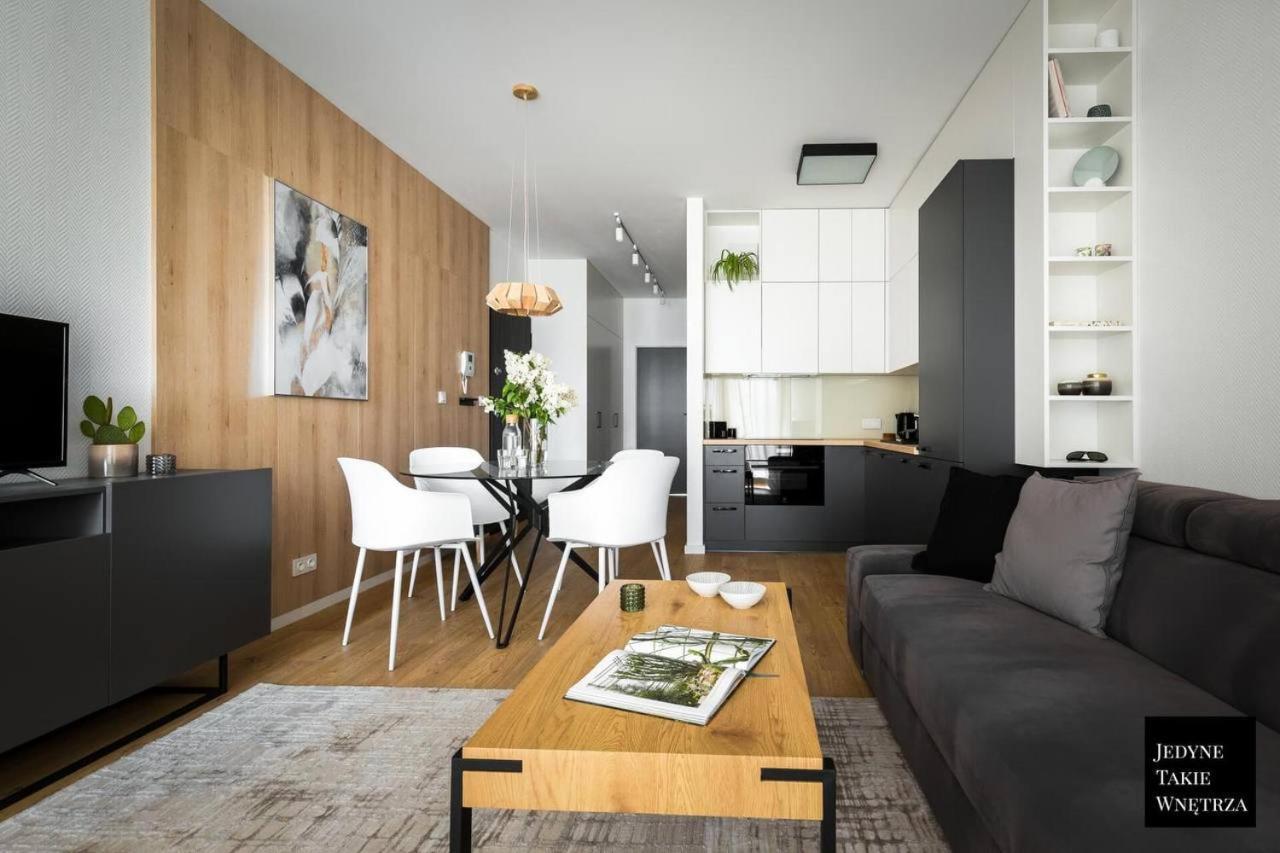 Cozy Family Apartments With Balcony Near Zlote Tarasy Warszawa Eksteriør bilde