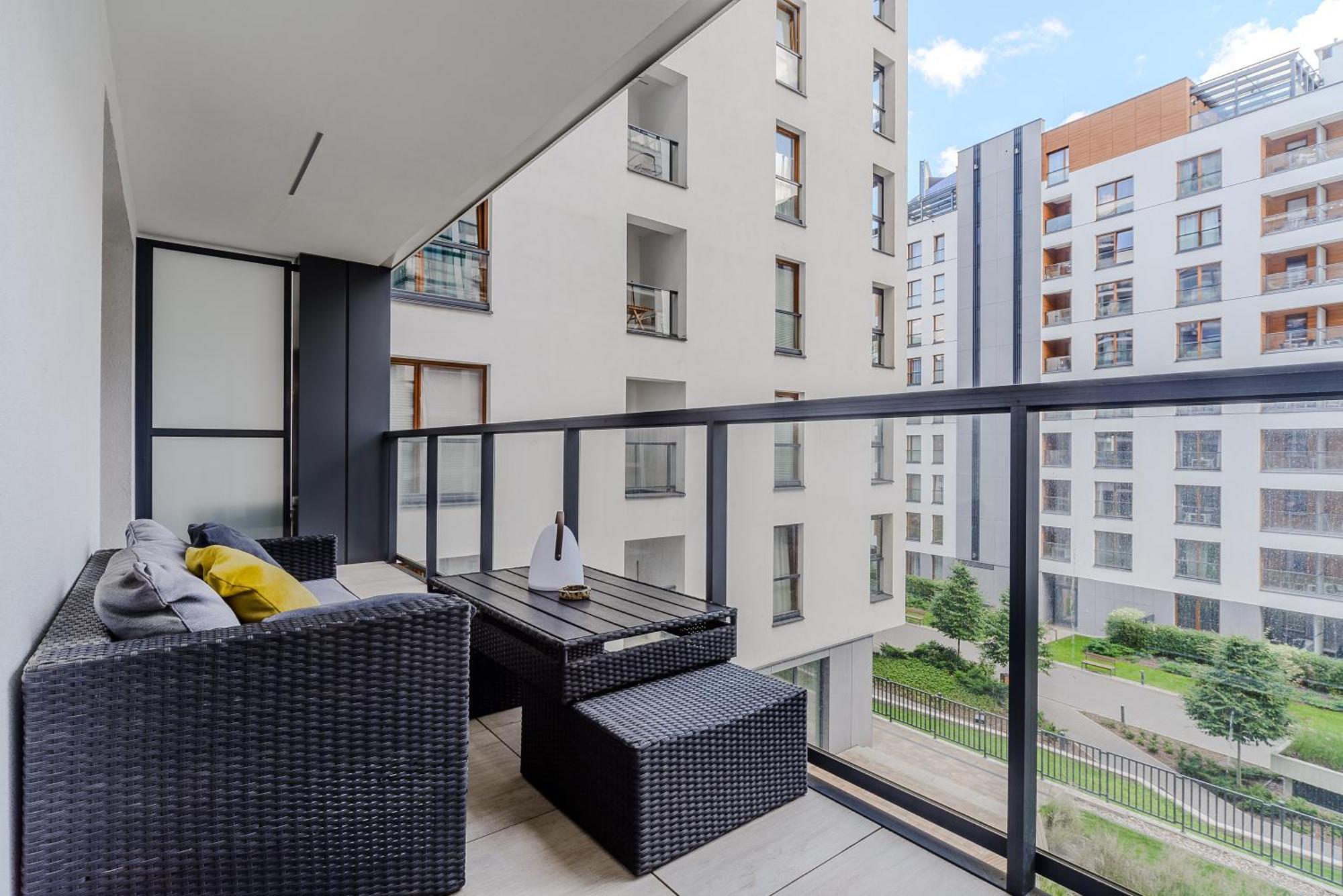 Cozy Family Apartments With Balcony Near Zlote Tarasy Warszawa Eksteriør bilde
