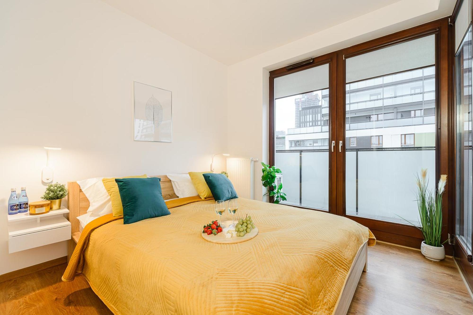Cozy Family Apartments With Balcony Near Zlote Tarasy Warszawa Rom bilde