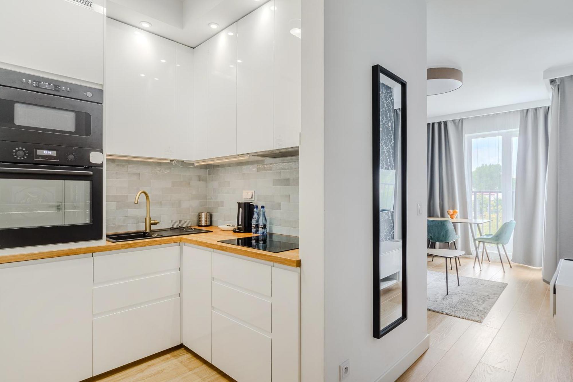Cozy Family Apartments With Balcony Near Zlote Tarasy Warszawa Rom bilde