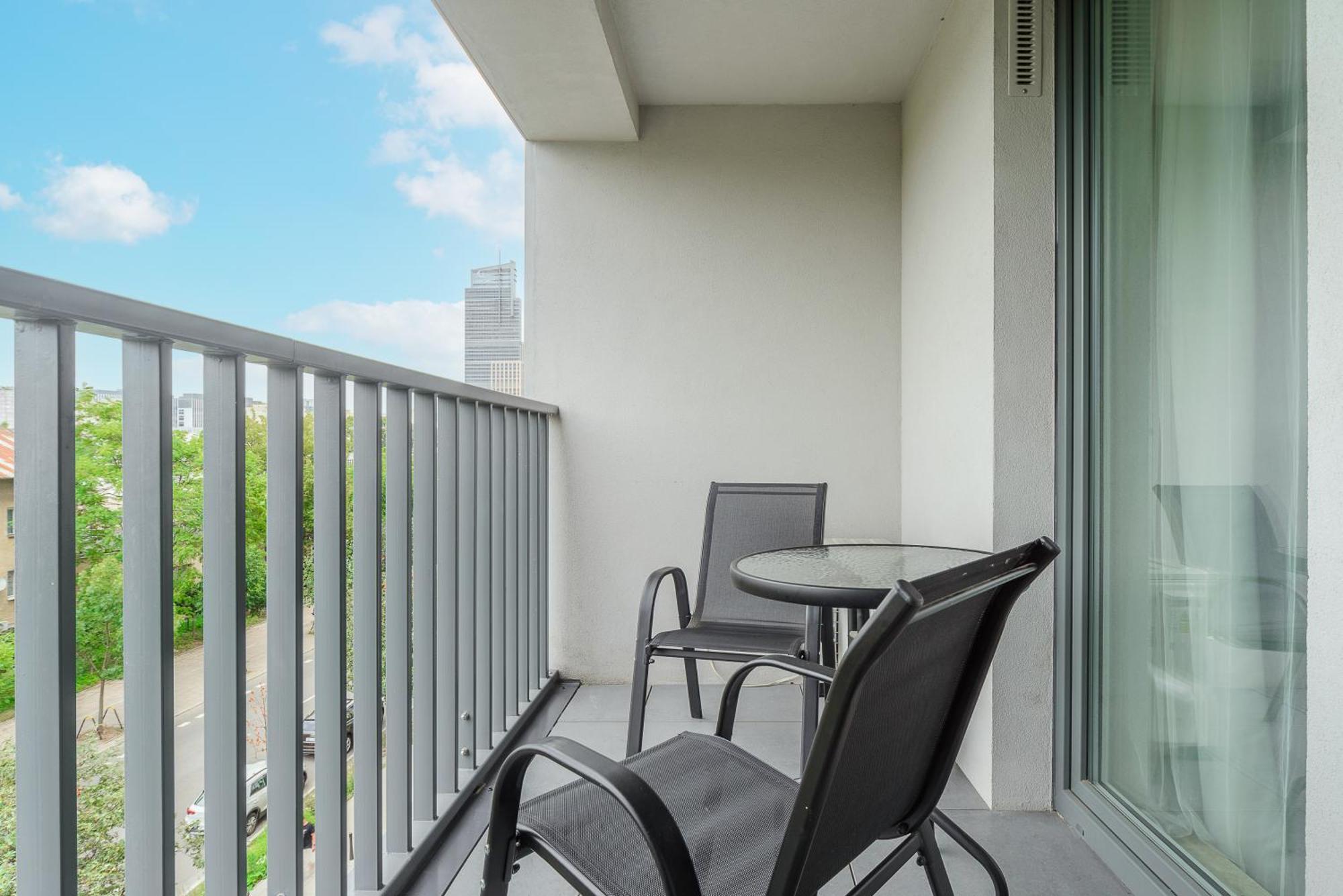 Cozy Family Apartments With Balcony Near Zlote Tarasy Warszawa Rom bilde